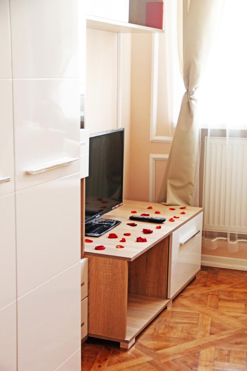 Apartment In The City Center Ivano-Frankivsk Eksteriør billede