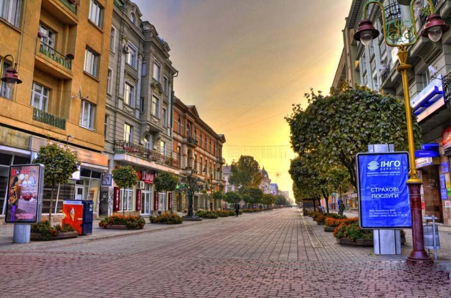 Apartment In The City Center Ivano-Frankivsk Eksteriør billede